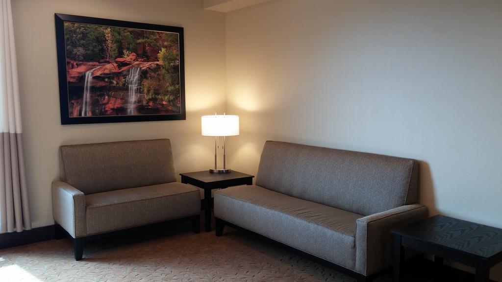 Ledgestone Hotel Vernal Esterno foto
