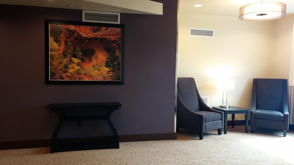 Ledgestone Hotel Vernal Esterno foto