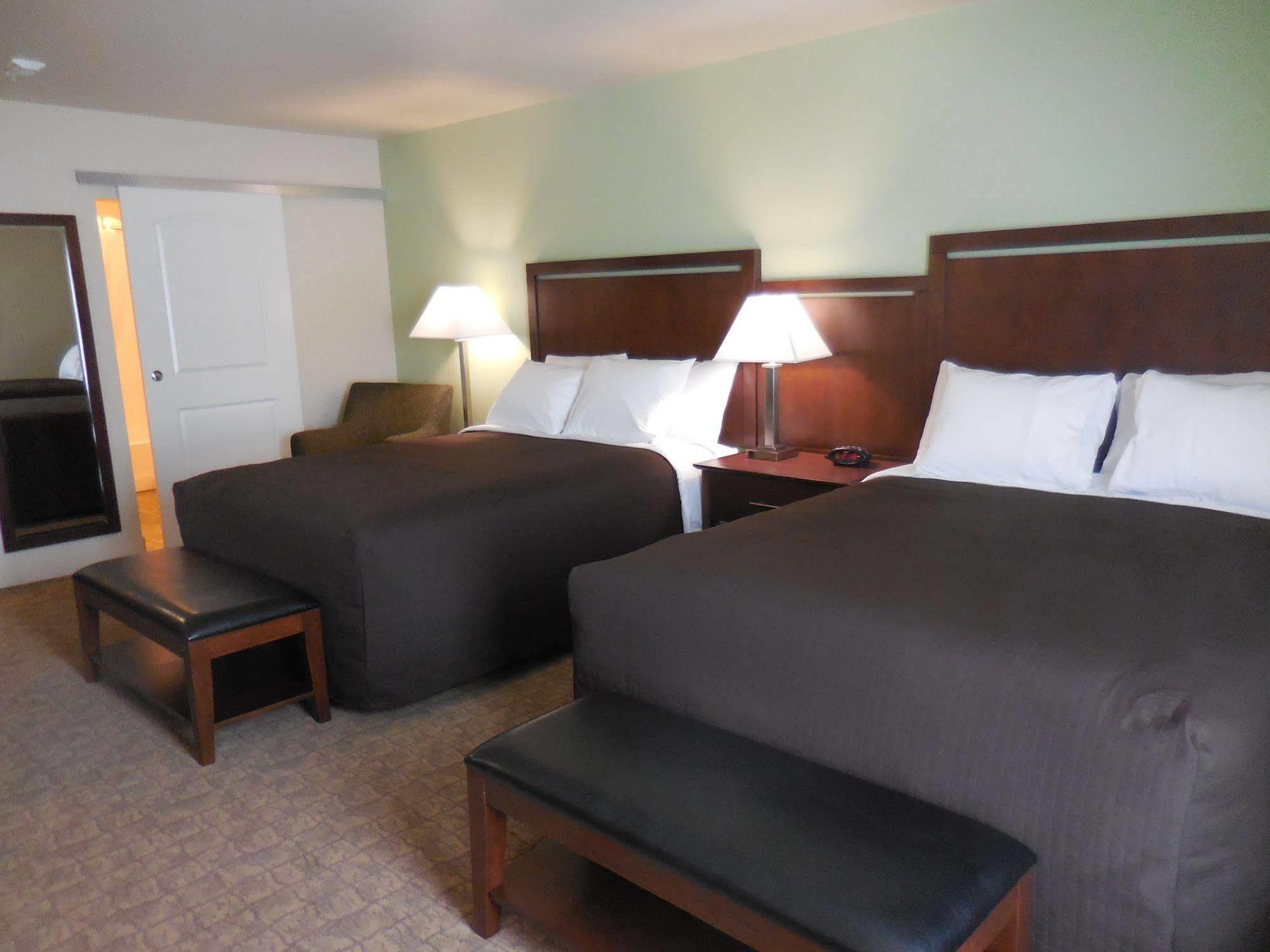 Ledgestone Hotel Vernal Esterno foto