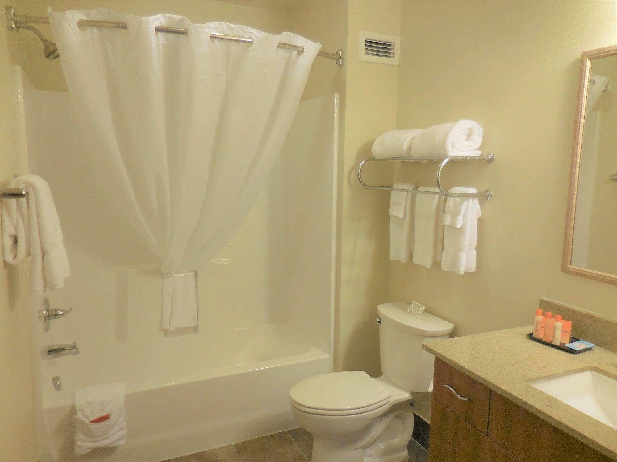 Ledgestone Hotel Vernal Esterno foto